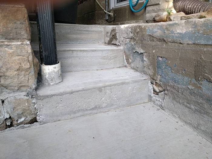 Walkways sidewalk walkway sidewalks curb Concrete pathway around house